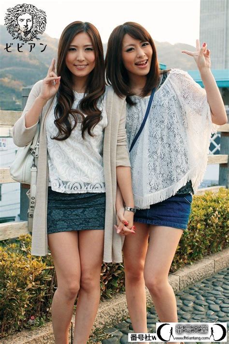 Jul 3, 2014 · Popular actress Yuna Shiina & Ayu Sakurai have a slightly naughty day trip lesbian date! The two were nervous at the first meeting, but as they talked about various happenings and exposed their hearts, they found a wonderful part of each other and got closer and closer. "I got a lot of energy from Ayu-chan. (Yuna)" "I was more and more fond of Yuna-san. (Ayu)" ... A lesbian document that loves ... 